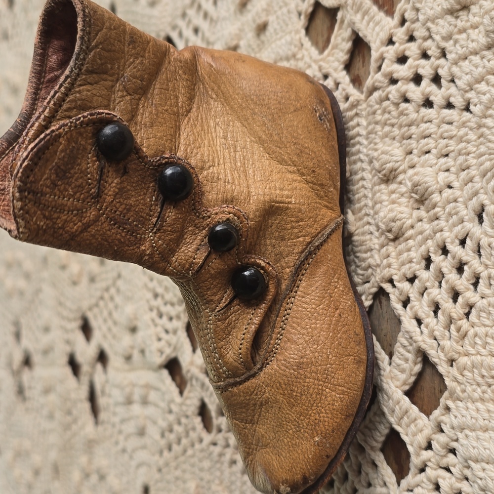 Vintage Left Shoe